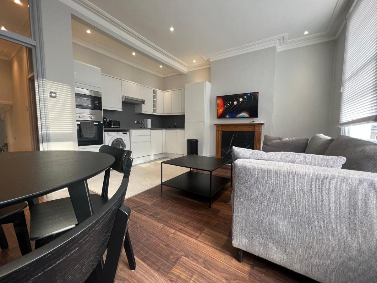 Lovely 2-Bedroom Victorian Flats ロンドン エクステリア 写真