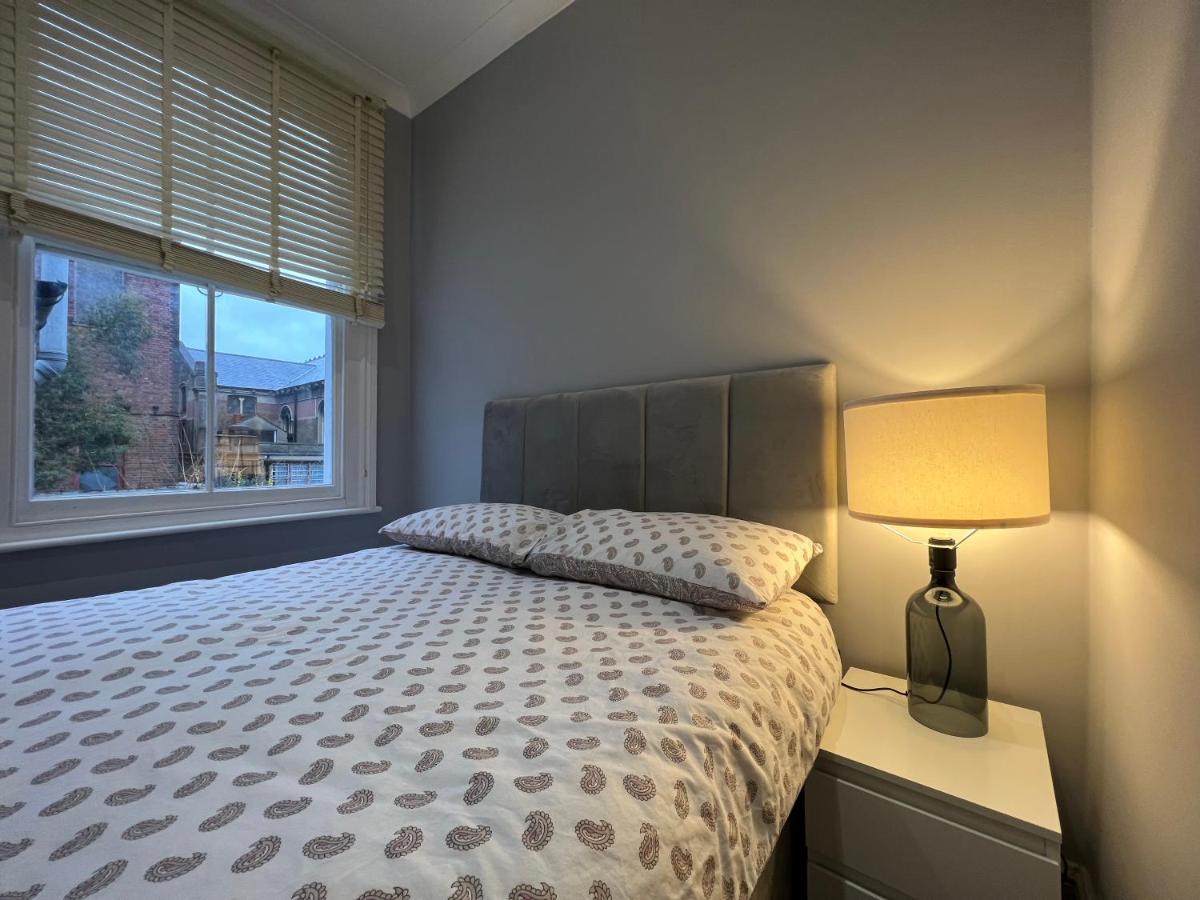 Lovely 2-Bedroom Victorian Flats ロンドン エクステリア 写真