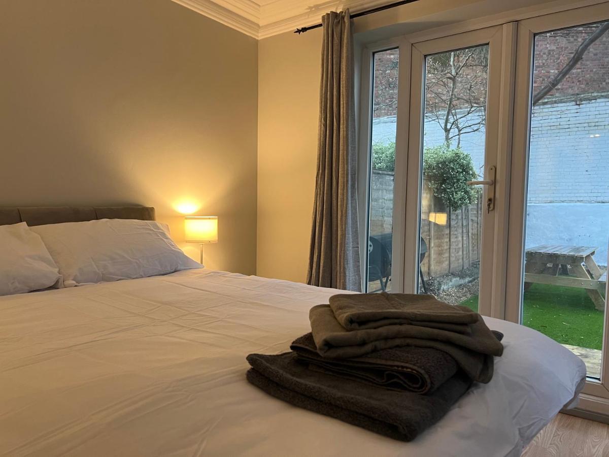 Lovely 2-Bedroom Victorian Flats ロンドン エクステリア 写真