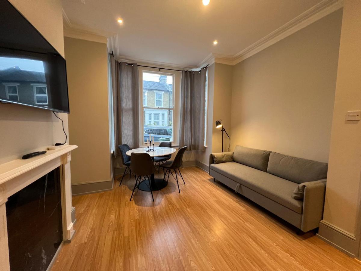 Lovely 2-Bedroom Victorian Flats ロンドン エクステリア 写真