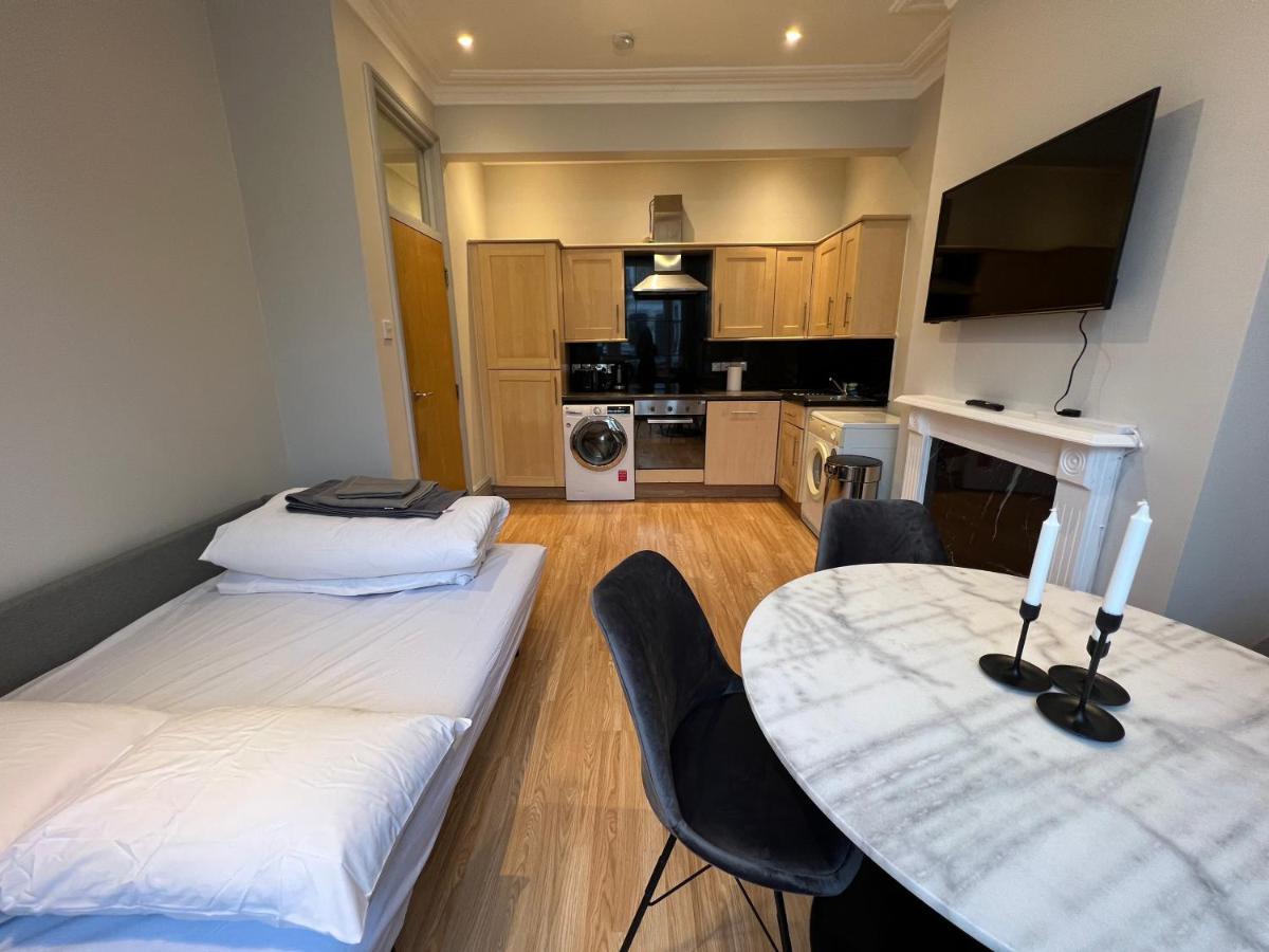 Lovely 2-Bedroom Victorian Flats ロンドン エクステリア 写真