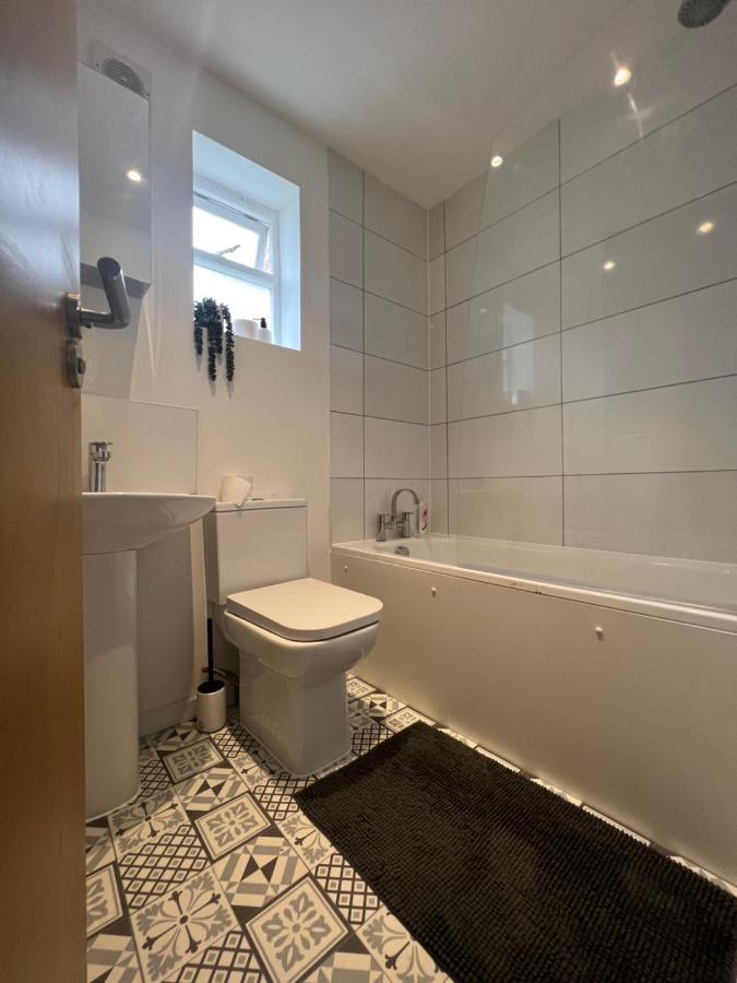 Lovely 2-Bedroom Victorian Flats ロンドン エクステリア 写真