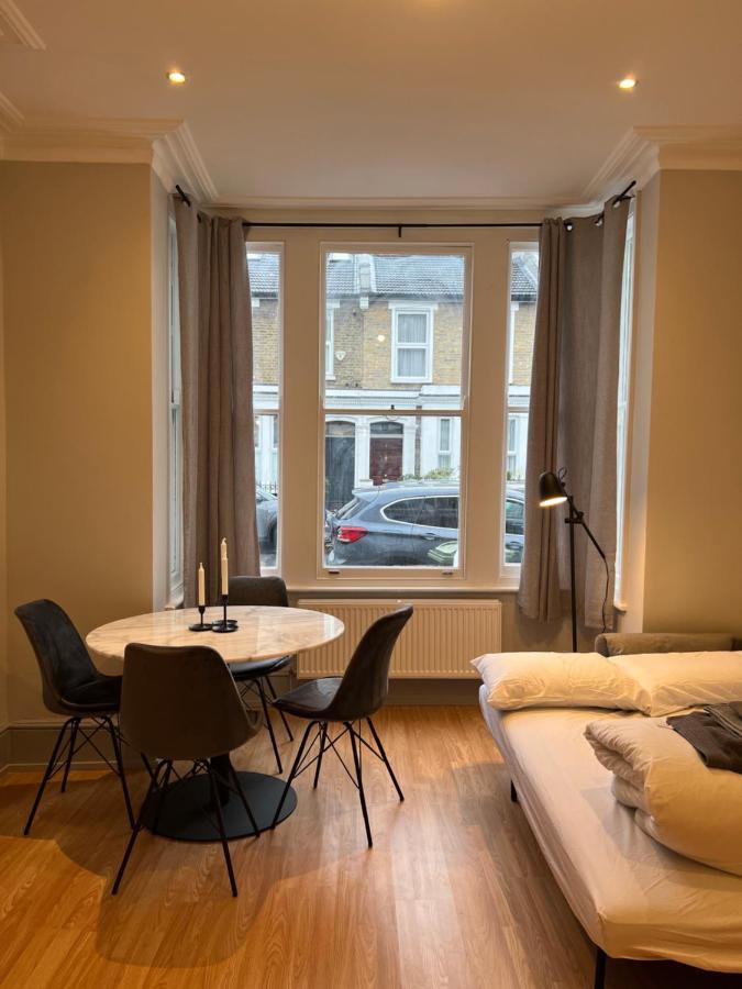 Lovely 2-Bedroom Victorian Flats ロンドン エクステリア 写真